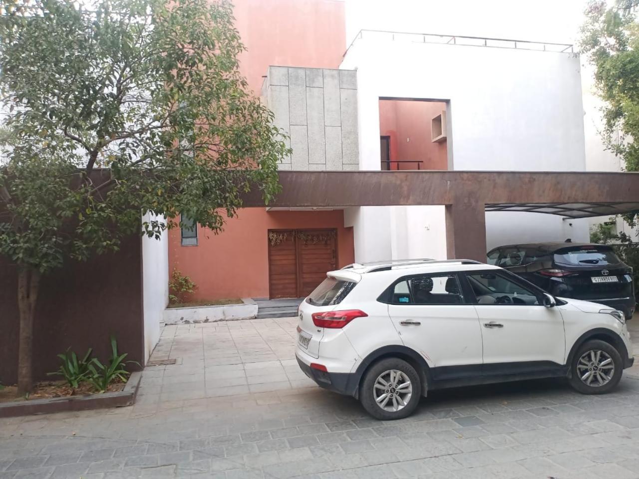 Villa-Safal Amrakunj Ahmedabad Exterior photo